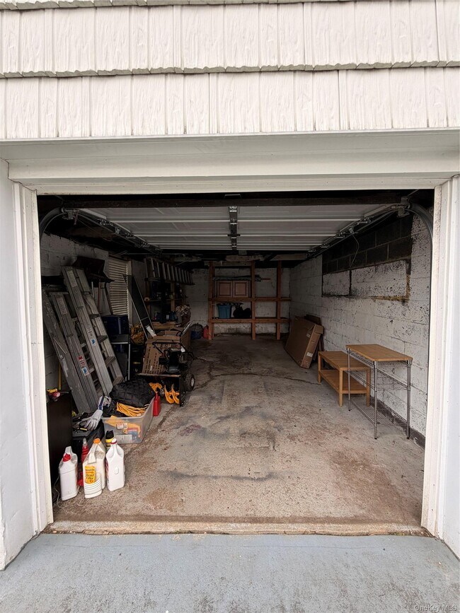 Building Photo - 7 Foran Pl