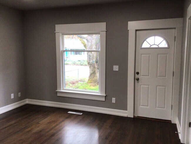 Building Photo - 3BD/2BA Home in Washougal