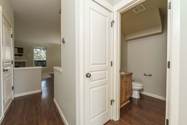 Building Photo - Cul-de-Sac Living at Its Best – Updated 3BR with Garage & A/C!