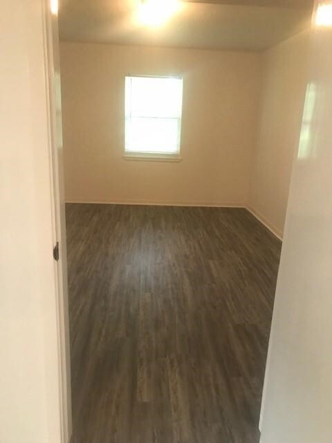 Building Photo - 151 Oak Dr