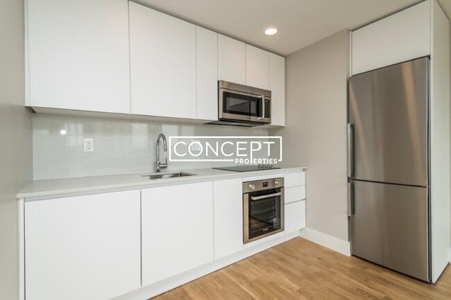 Building Photo - 334A Harvard St. Unit 7