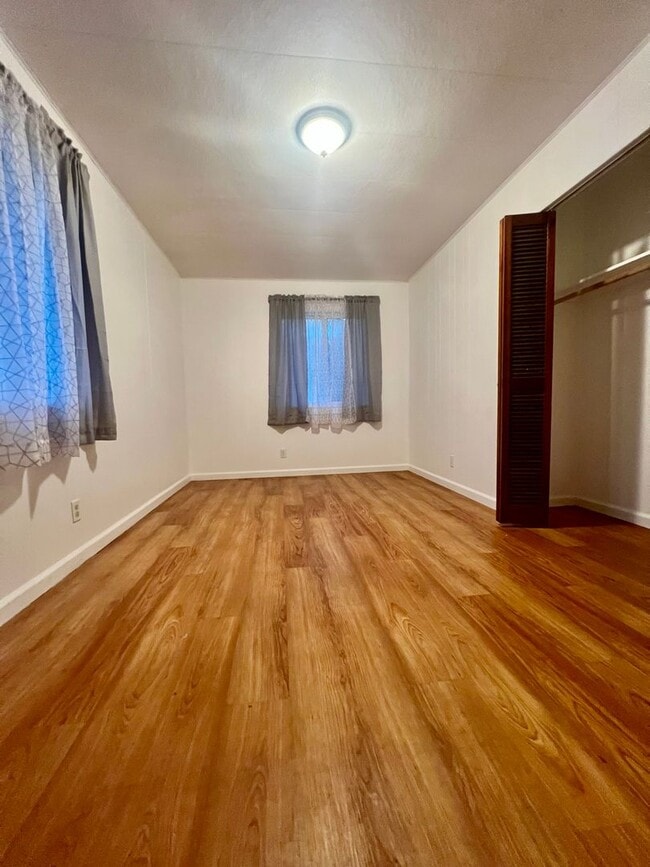 Building Photo - Beautiful, Bright & Airy Beach House--3Beds, 2Baths with Yard