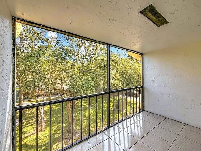 Building Photo - Beautiful 2 bedroom 2 bath Condo in Boca Raton, close to FAU