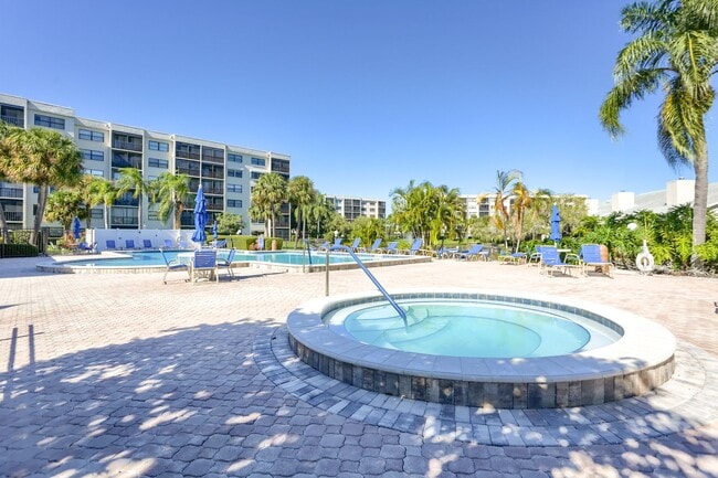 Building Photo - 2/2 UNFURNISHED Condo in Pasadena Cove. Ne...