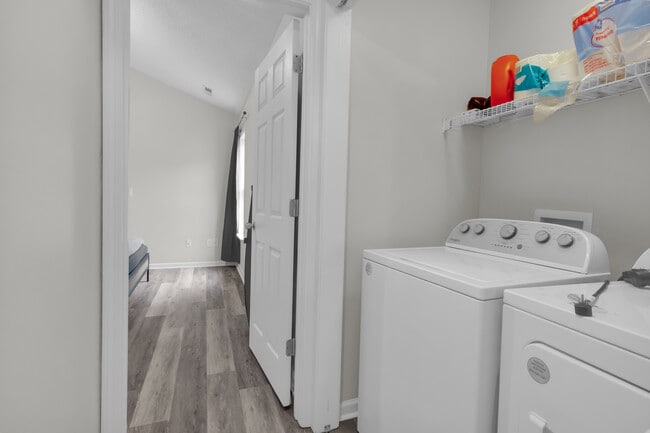 Building Photo - 3825 Elizabeth Ave