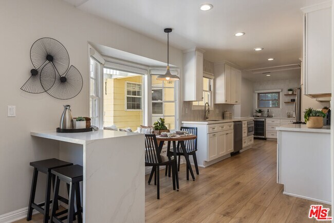 Building Photo - 3544 Gardenia Ave