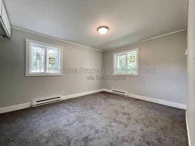 Building Photo - 1480 Carmil Dr