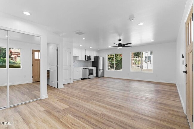 Building Photo - 3308 Primavera St