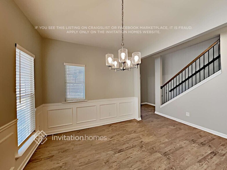 Building Photo - 577 Shady Glen