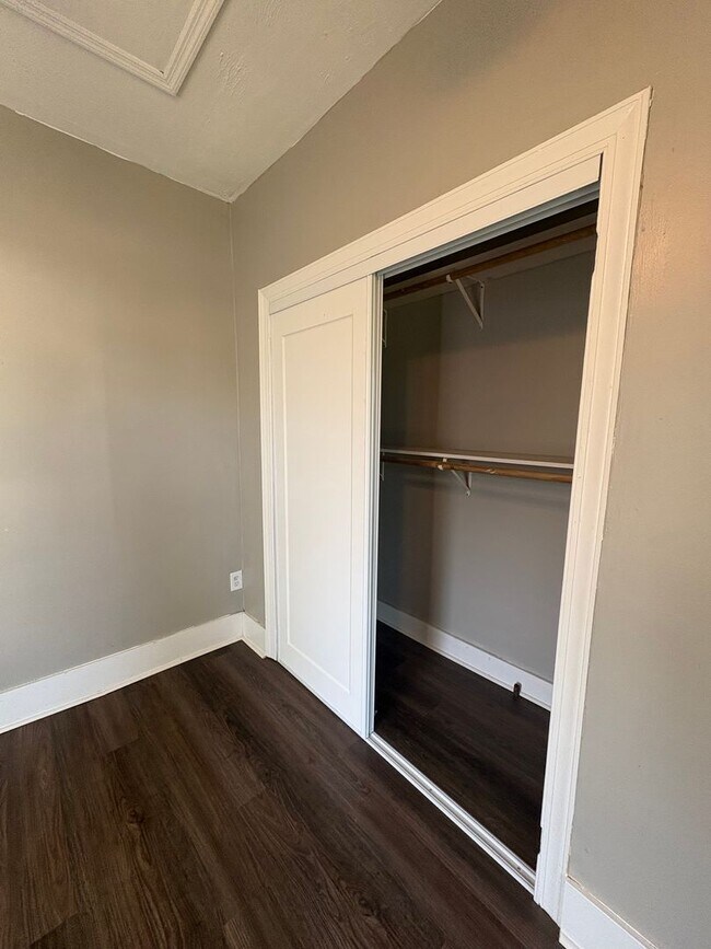 Building Photo - A charming 3-bedroom, 2 bath House