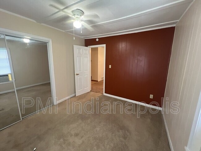 Building Photo - 629 N Willow St