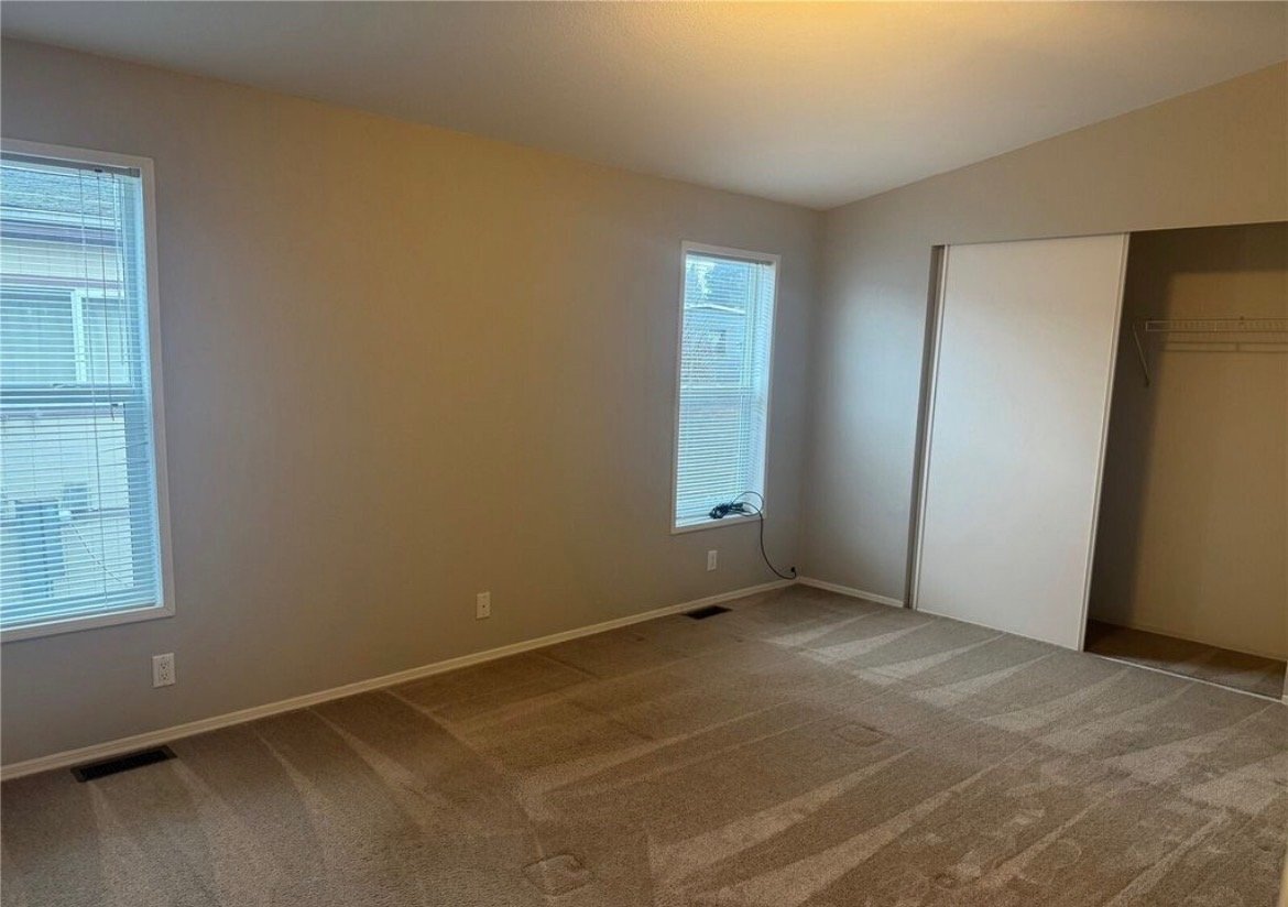 Building Photo - 151 Cardinal Ln
