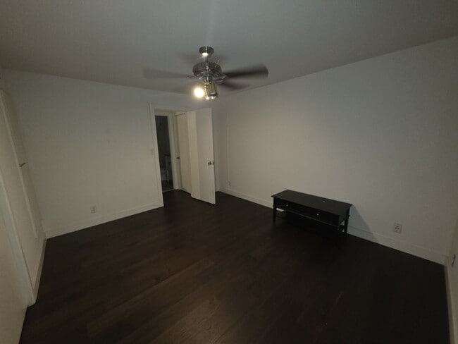 Building Photo - 4924 N Woodmere Fairway