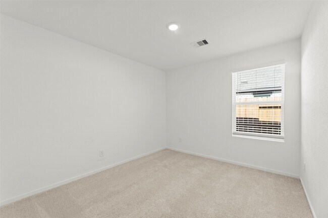 Building Photo - 16854 Great Highlands Dr