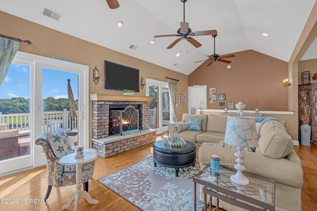 Building Photo - 11 Luppatatong Ave