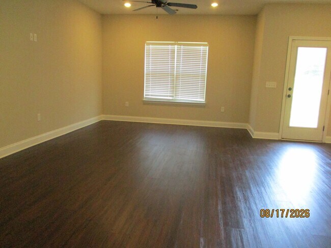 Building Photo - 123 Macedonia Rd