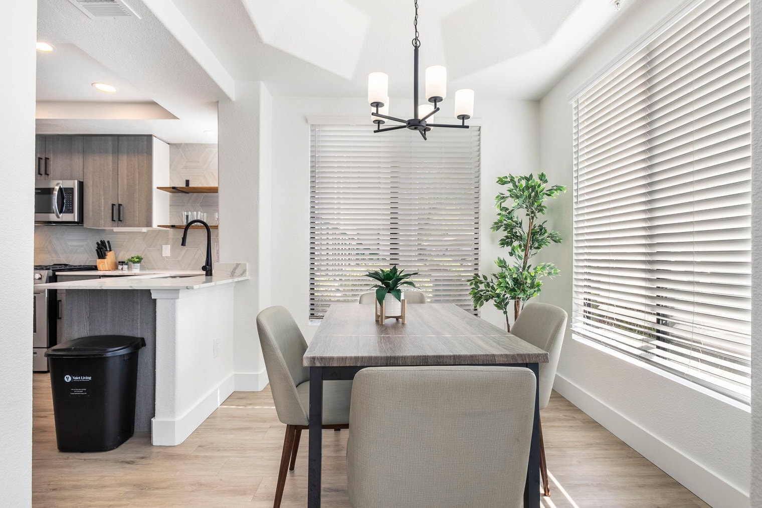 Building Photo - 15608 N 71st St