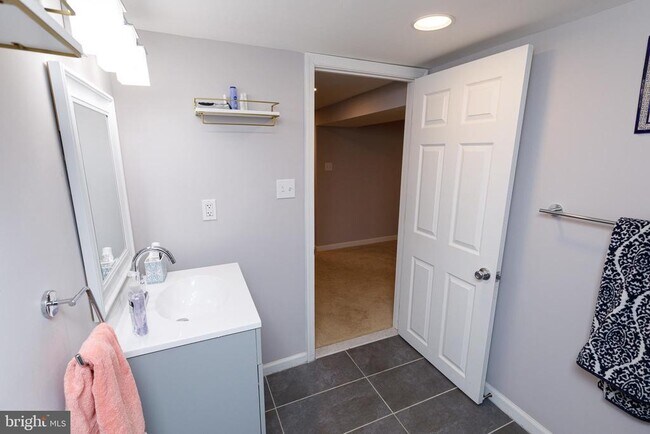 Building Photo - 1113 Clifton St NW