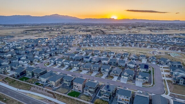 Building Photo - Amazing 2 story in Banning Lewis Ranch