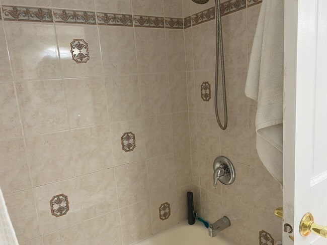Building Photo - 996 Castlegate Ct