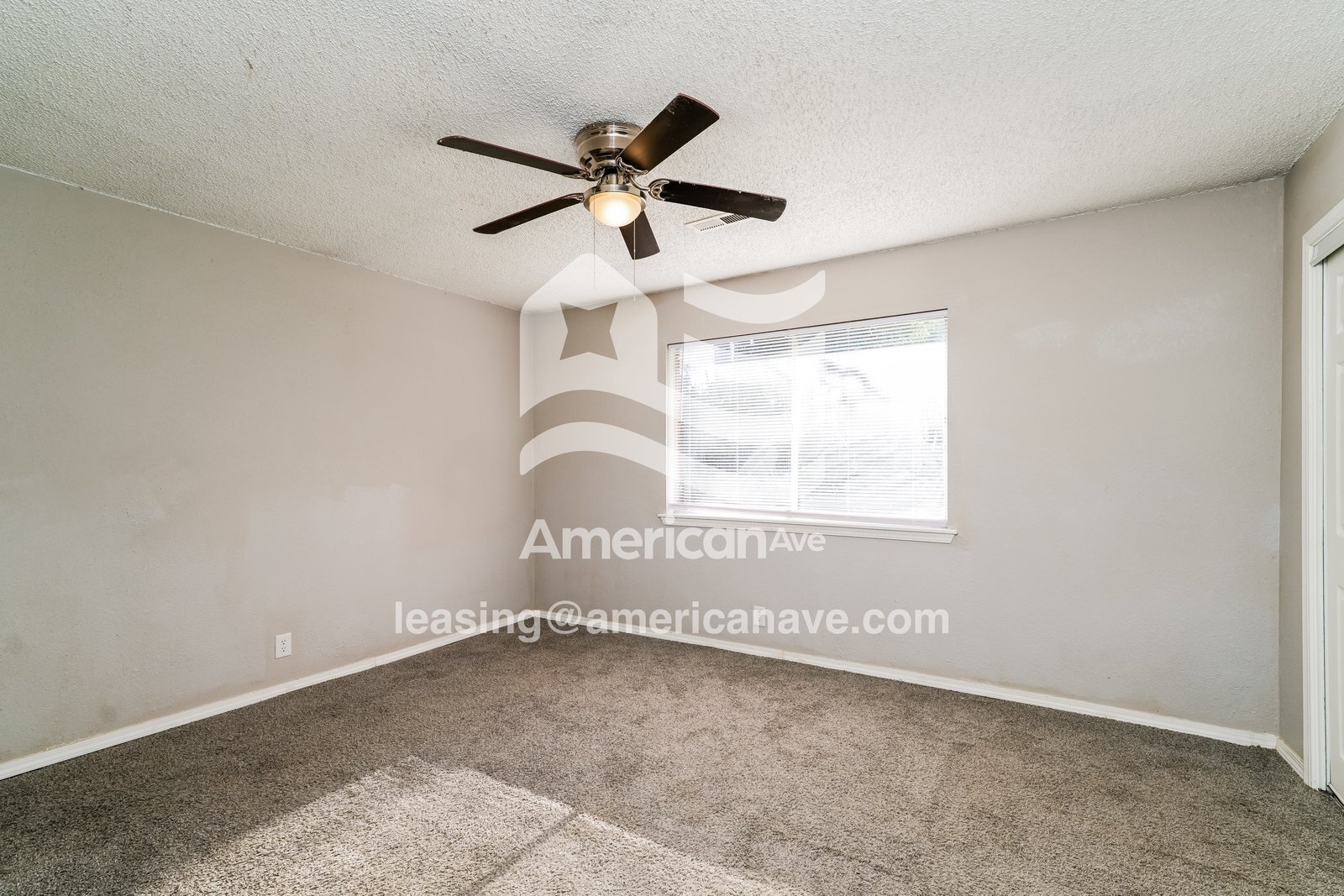 Building Photo - 4408 S Cypress Ave