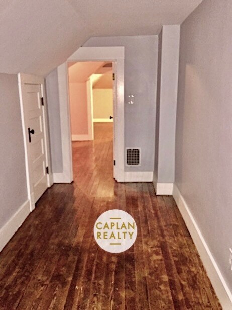 Building Photo - 25 W Rock Ave