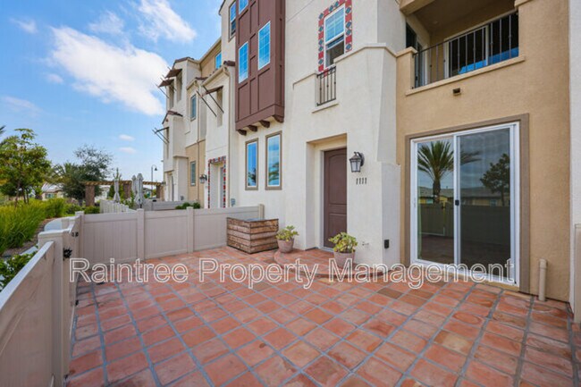 Building Photo - 1111 Via Lucero