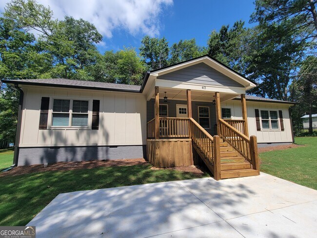Primary Photo - 413 Loblolly Ridge Rd