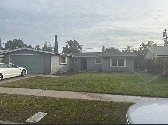 Building Photo - 3786 E Holland Ave