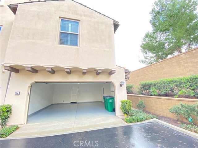 Building Photo - 64 Bronze Leaf