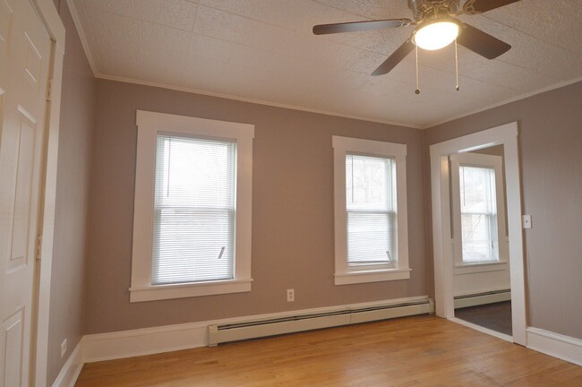 Building Photo - 475 Water St