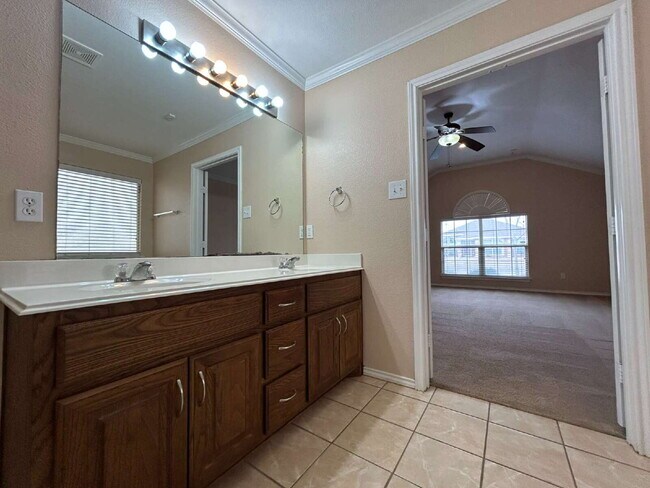 Building Photo - Beautiful Modern Home in LISD