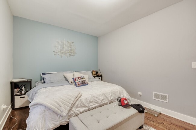 Building Photo - 111 W 74th St