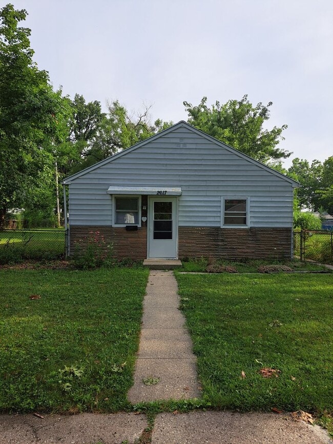 Primary Photo - 2 BR House near Parkview Hospital Randallia