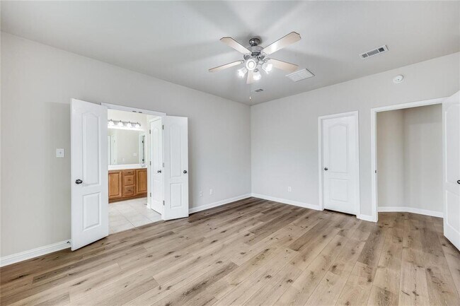 Building Photo - 203 Arrowhead Trail