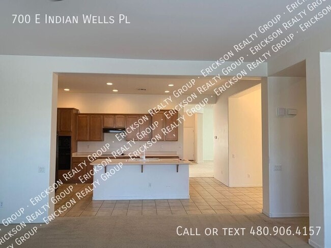 Building Photo - 700 E Indian Wells Pl