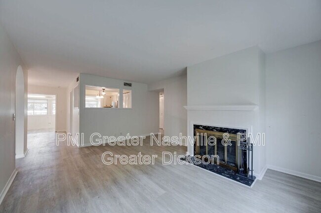 Building Photo - 3000 Hillsboro Pike