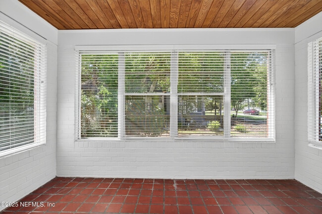 Building Photo - 1519 Belmonte Ave