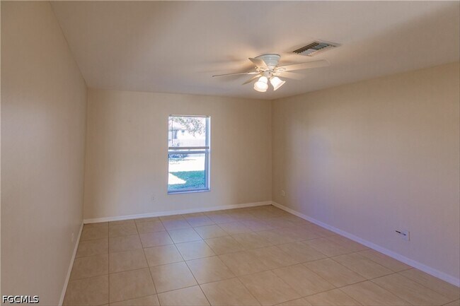 Building Photo - 2809 NW 12th Ln