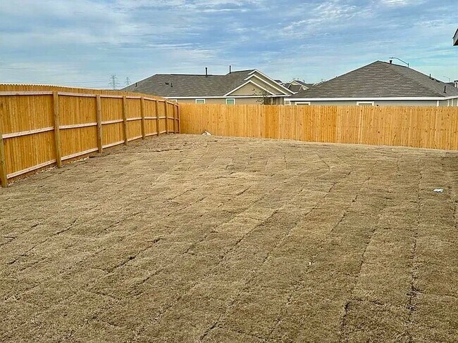 Building Photo - 9844 Trusler Rd