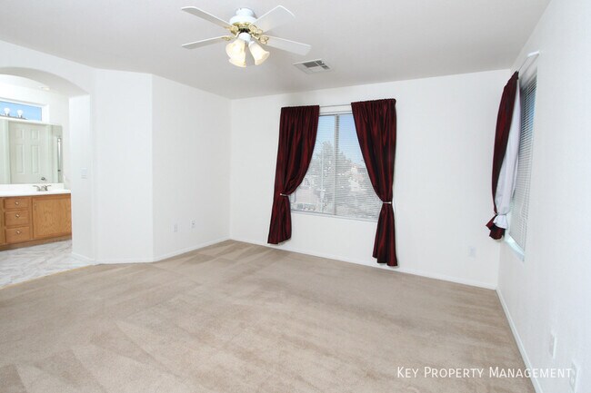 Building Photo - 5830 Willow Trace Ave