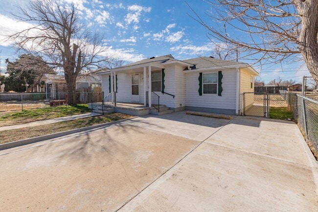 Building Photo - 2 bedroom home for lease!