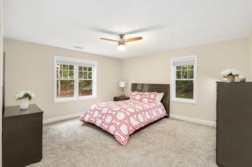 Building Photo - 22 Beacon St