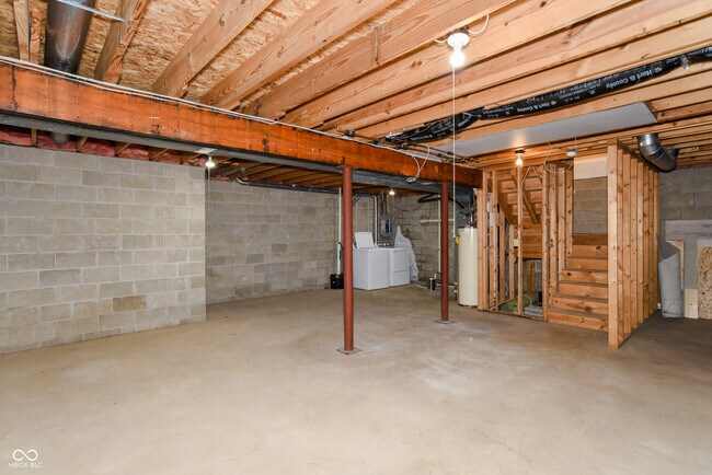 Building Photo - 241 E Fall Creek Pkwy S Dr