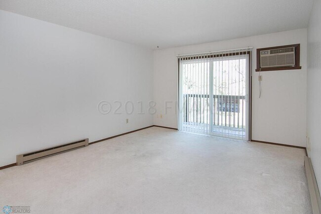 Building Photo - 1129 22nd St S