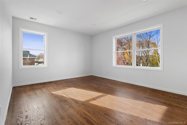 Building Photo - 91-93-93 Henry Ave