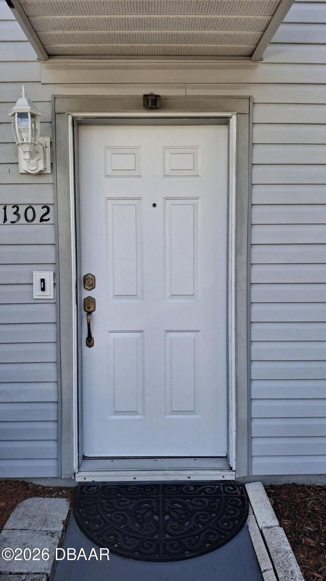 Building Photo - 1302 Deer Springs Rd