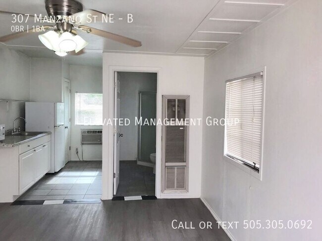 Building Photo - 307 Manzano St NE