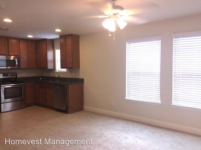 Building Photo - 8701 Via Trieste Dr