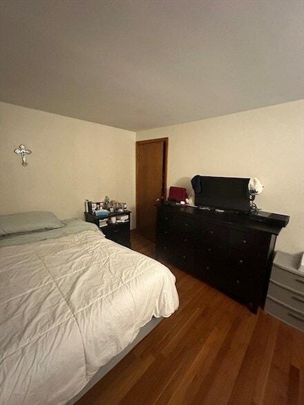 Building Photo - 28 Olcott St